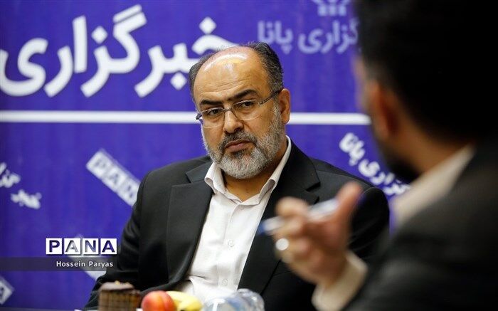 هیچ راهی جز قوی‌شدن در حوزه اقتصادی نداریم؛ تکلیف همه دفاع از تولید است
