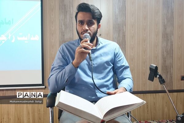 تجلیل از دانش‌آموزان برتر قرآنی دبیرستان شهید کلهر شهریار