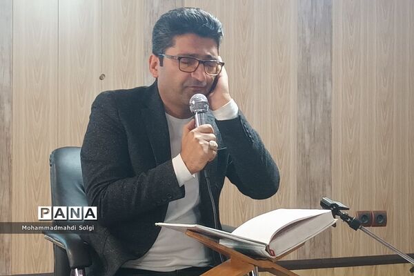 تجلیل از دانش‌آموزان برتر قرآنی دبیرستان شهید کلهر شهریار