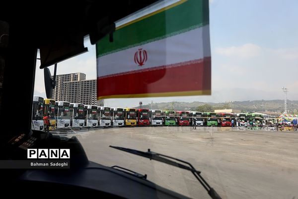 رونمایی از ۴۰ دستگاه اتوبوس شرکت واحد