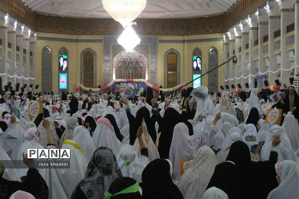 جشن بزرگ  ۱۰ هزار نفری دختران روزه اولی در تبریز -۲