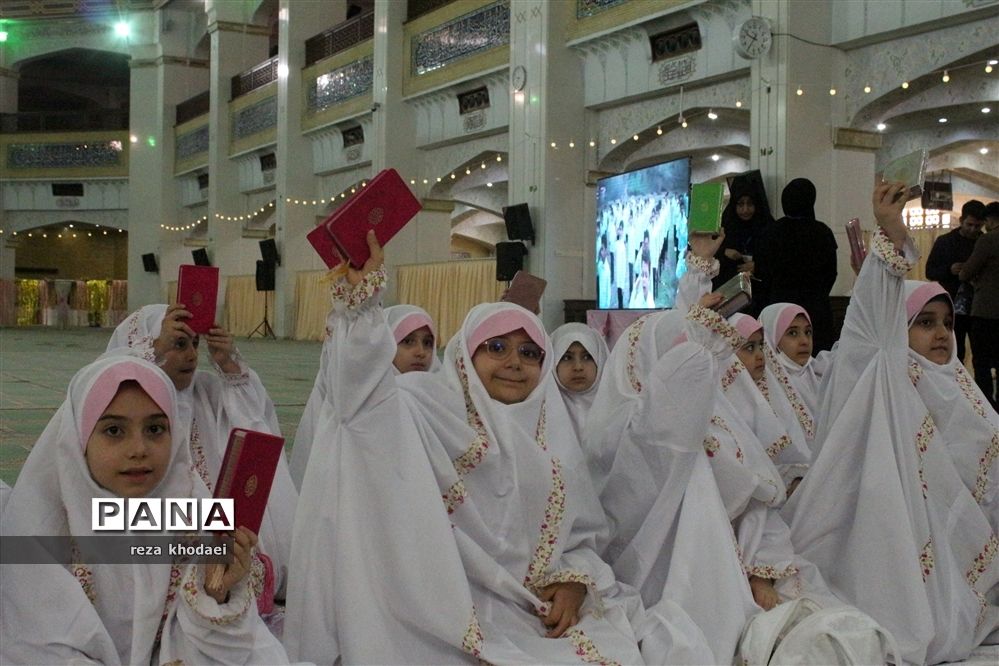 جشن بزرگ  ۱۰ هزار نفری دختران روزه اولی در تبریز -۲