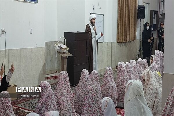 برگزاری افطاری روزه اولی‌ها در آموزشگاه شقایق‌ها صفادشت