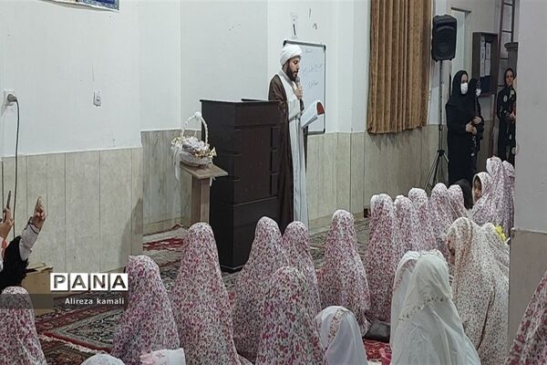 برگزاری افطاری روزه اولی‌ها در آموزشگاه شقایق‌ها صفادشت