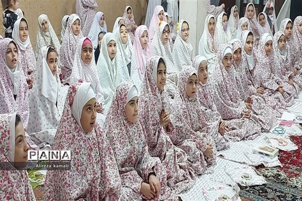 برگزاری افطاری روزه اولی‌ها در آموزشگاه شقایق‌ها صفادشت