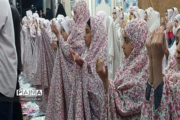 برگزاری افطاری روزه اولی‌ها در آموزشگاه شقایق‌ها صفادشت