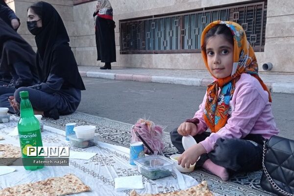 برگزاری افطاری دانش‌آموزی دبیرستان آیت‌الله ‌خامنه‌ای در بهارستان 2