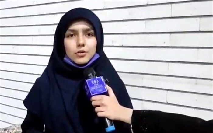 برپایی سفره افطار در دبیرستان رحمت آیین آموزش و پرورش ناحیه 2 اصفهان/ فیلم