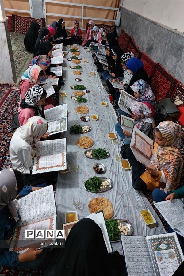 مراسم افطاری روزه اولی‌های روستای سررود شهرستان کلات