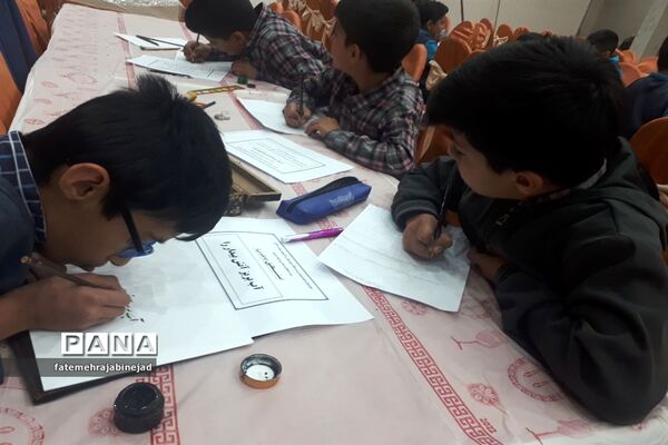برگزاری جشنواره هنرهای تجسمی ویژه پسران ابرکوهی