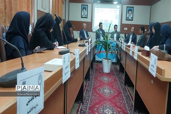اولین نشست خبری مدیر و معاونان آموزش و پرورش خلیل‌آباد