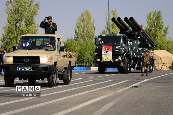 مراسم رژه روز ارتش در تبریز