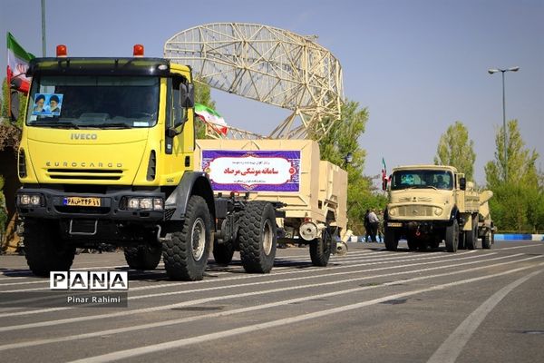 مراسم رژه روز ارتش در تبریز