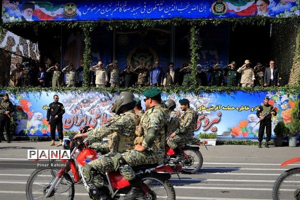 مراسم رژه روز ارتش در تبریز