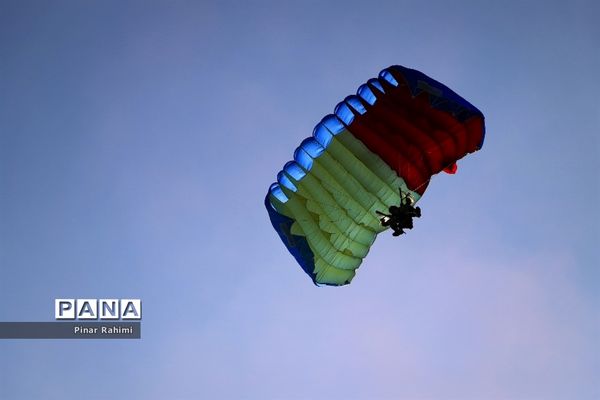 مراسم رژه روز ارتش در تبریز