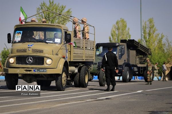 مراسم رژه روز ارتش در تبریز