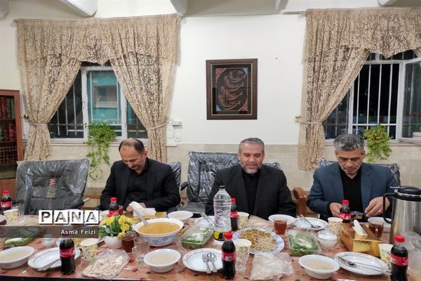 مراسم افطاری در دبیرستان شرف ناحیه 4 مشهد مقدس