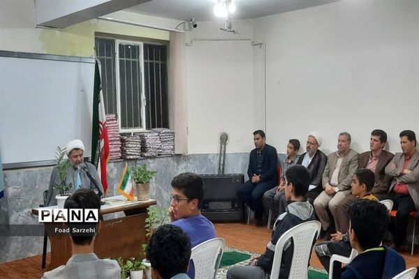 برگزاری مراسم جشن تکلیف دانش‌آموزان پایه هشتم دبیرستان تیزهوشان در شهرستان تربت جام