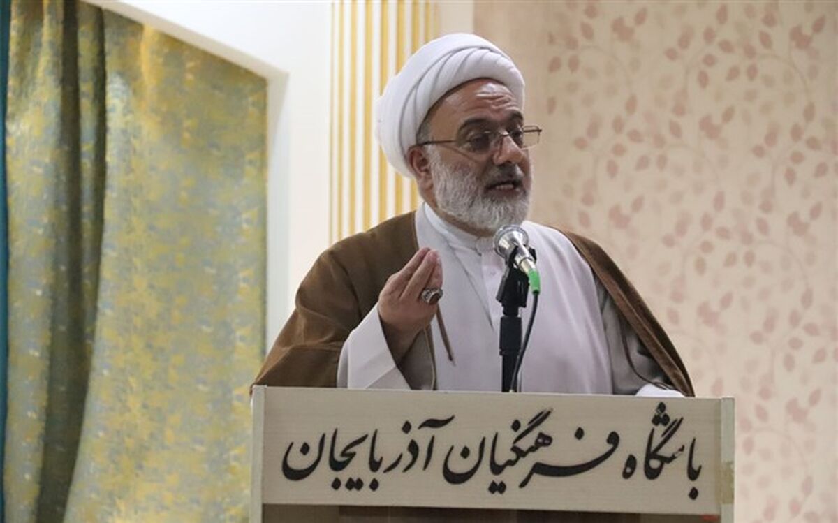 تکریم در خور شأن مقام معلم همراهی تمام نهادها را می‌طلبد