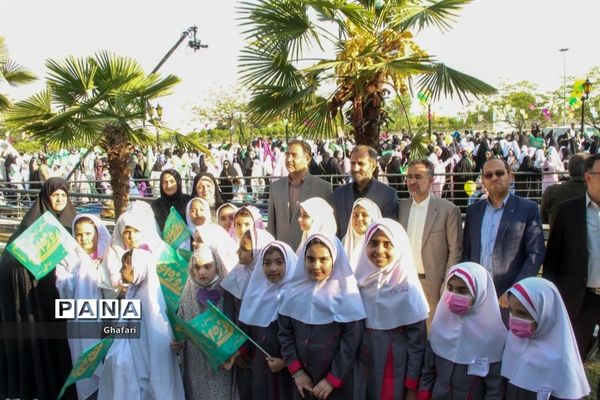 حضور فعال دانش‌آموزان و فرهنگیان منطقه ۱۳ در جشن روزه اولی‌های شهر تهران