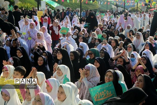 حضور فعال دانش‌آموزان و فرهنگیان منطقه ۱۳ در جشن روزه اولی‌های شهر تهران