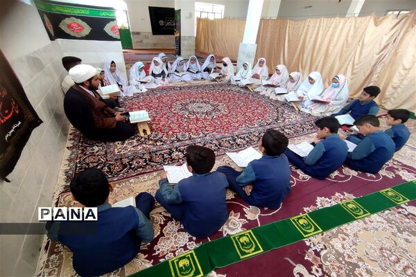 محفل انس با قرآن دبستان لقمان حکیم شهرستان خاتم