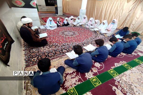 محفل انس با قرآن دبستان لقمان حکیم شهرستان خاتم