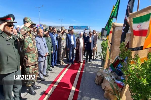 مراسم سان و رژه خودرویی نیروهای مسلح به‌مناسبت روز ارتش در بیرجند