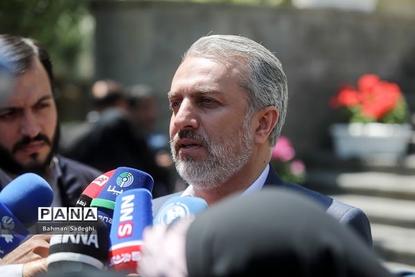 حاشیه جلسه هیات دولت -30 فروردین