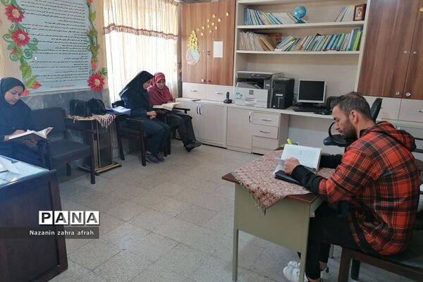 برگزاری محفل انس با قرآن در دبستان شهدای کریتون ۲ رودهن