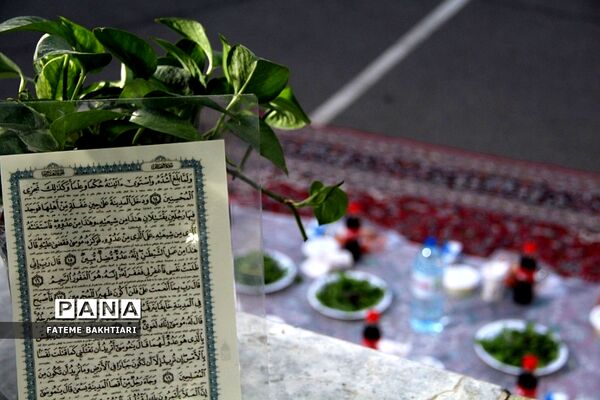 مراسم افطاری در دبیرستان حضرت زینب(س) ناحیه یک شهرری