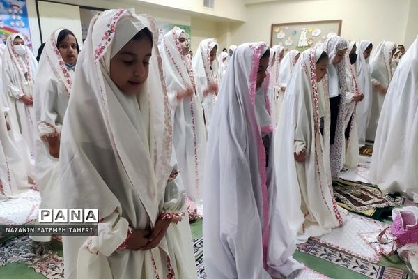 ضیافت افطاری در دبستان دخترانه ریحانه‌النبی فشافویه