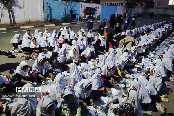 ضیافت افطاری در دبستان دخترانه ریحانه‌النبی فشافویه