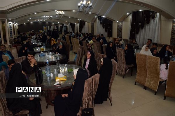 ضیافت افطاری صمیمانه کارمندان اداره آموزش و پرورش منطقه ۱۴