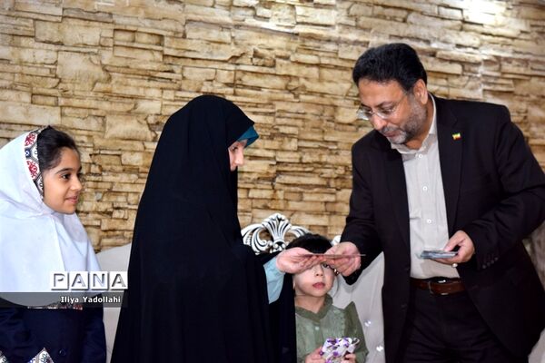 ضیافت افطاری صمیمانه کارمندان اداره آموزش و پرورش منطقه ۱۴