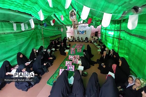 برگزاری اجتماع‌ خانوادگی‌ مدافعان‌ حریم‌ خانواده و حجاب در نایین