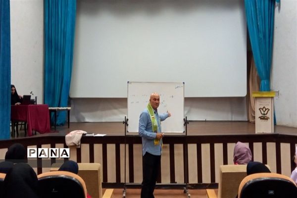 برگزاری همایش رهبران جوان سازمان دانش‌آموزی ناحیه ۳ کرج