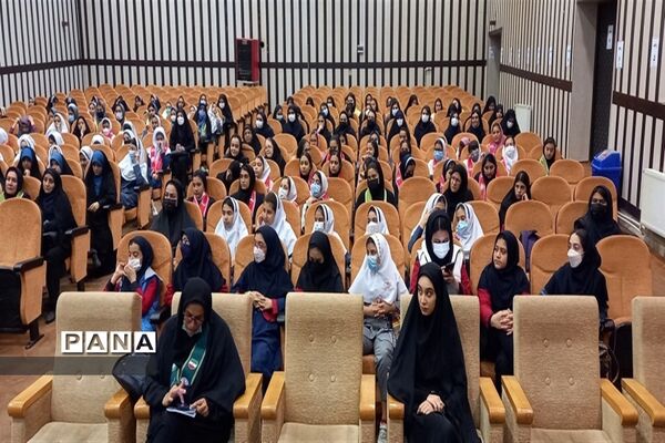 برگزاری همایش رهبران جوان سازمان دانش‌آموزی ناحیه ۳ کرج