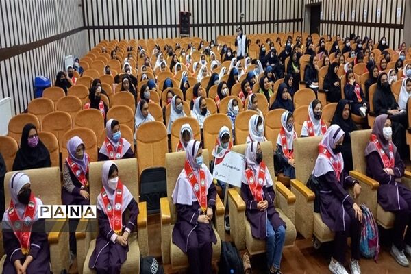 برگزاری همایش رهبران جوان سازمان دانش‌آموزی ناحیه ۳ کرج