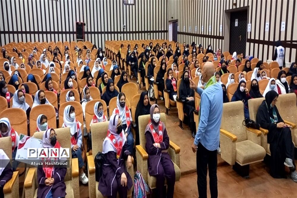 برگزاری همایش رهبران جوان سازمان دانش‌آموزی ناحیه ۳ کرج