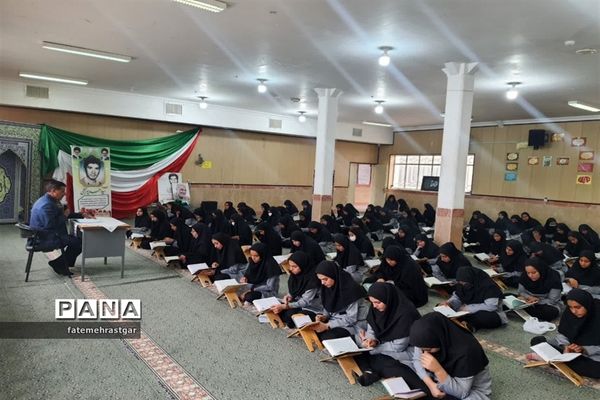 محفل انس با قرآن در مدارس ابرکوه