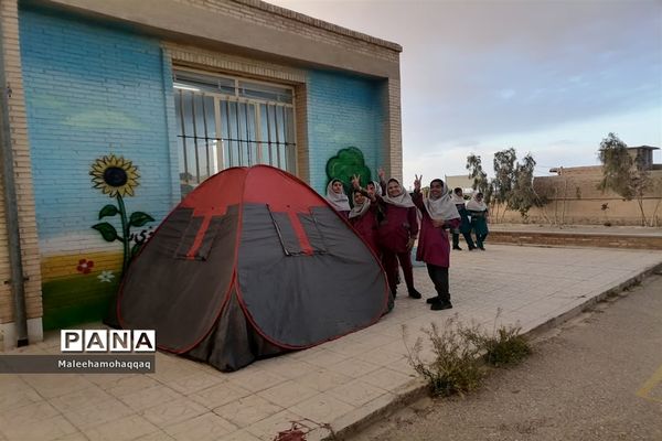 ضیافت افطاری در دبستان عفت ابرکوه