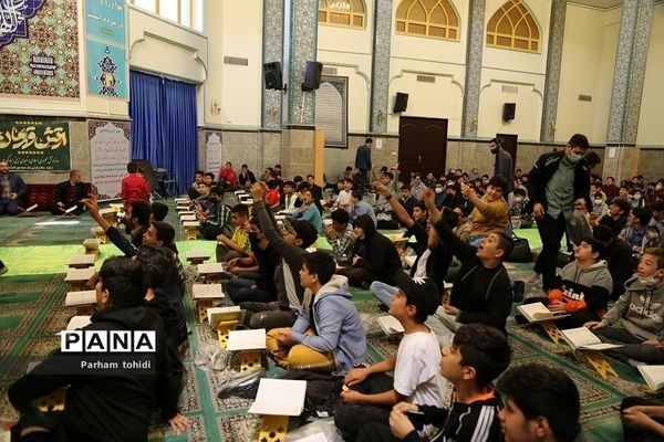 مراسم محفل انس با قرآن در واپسین روز های ماه رمضان در شهریار