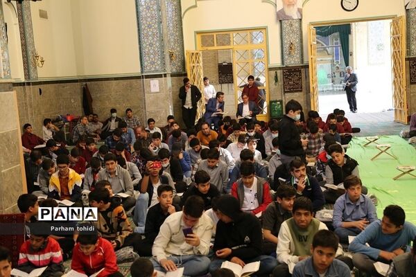 مراسم محفل انس با قرآن در واپسین روز های ماه رمضان در شهریار