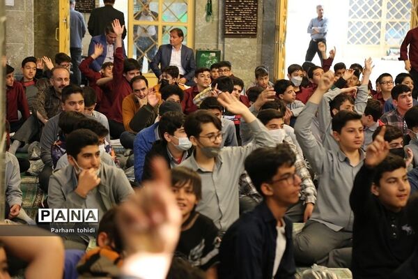 مراسم محفل انس با قرآن در واپسین روز های ماه رمضان در شهریار