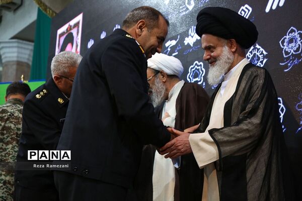 آیین تجلیل از خادمان کشوری جشن‌های نیمه شعبان در مسجد جمکران