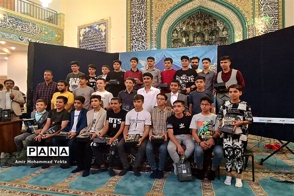 برگزاری مراسم جشن تکلیف پسران آموزشگاه متوسطه اندیشه