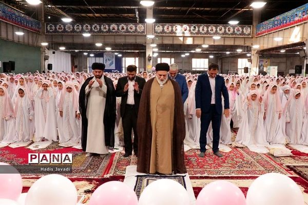 جشن بزرگ ۱۶۰۰ نفره روزه اولی‌ها در بهارستان‌دو