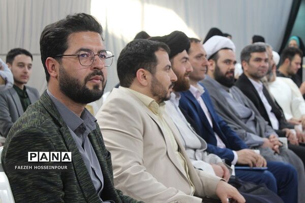 جشن بزرگ ۱۶۰۰ نفره روزه اولی‌ها در بهارستان‌دو