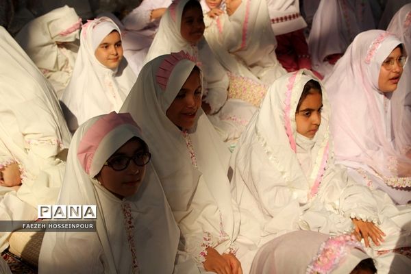 جشن بزرگ ۱۶۰۰ نفره روزه اولی‌ها در بهارستان‌دو